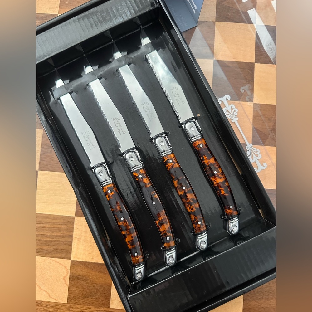 Laguiole French Connoisseur Tortoise Shell Stainless Steel Streak Knives